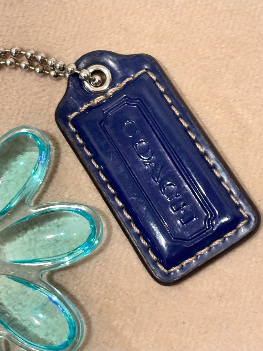 COACH Daisy Kyra Y2K Poppy Blue Acrylic Flower Charm with Blue Hang Tag Set - Picture 3 of 9